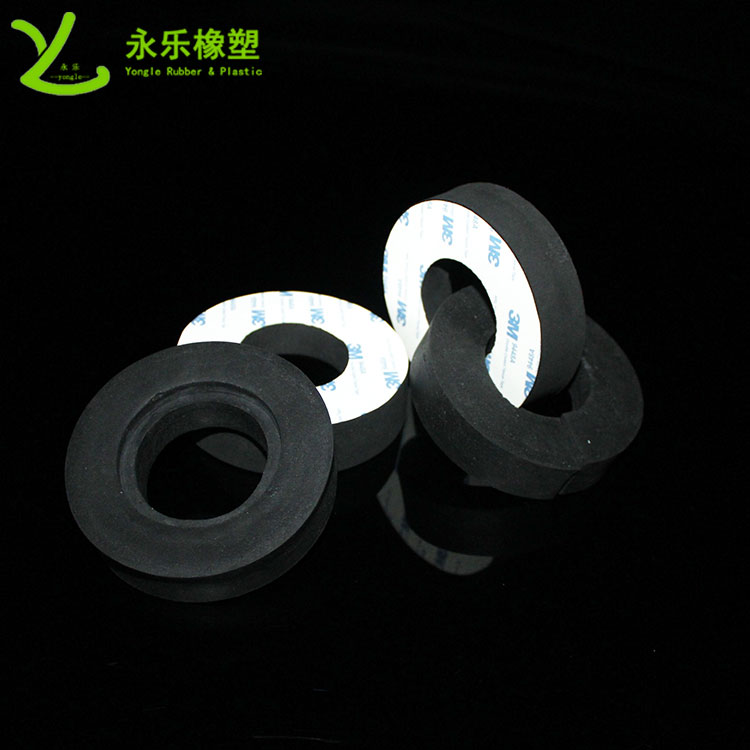 定制模壓發(fā)泡硅膠墊，減震模壓發(fā)泡硅膠墊，無氣味模壓發(fā)泡硅膠墊
